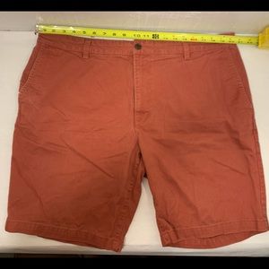Men’s Dockers flat front red khaki shorts 40 Ex cd